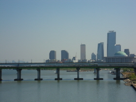 1965년에 준공된 양화대교(제2 한강교)