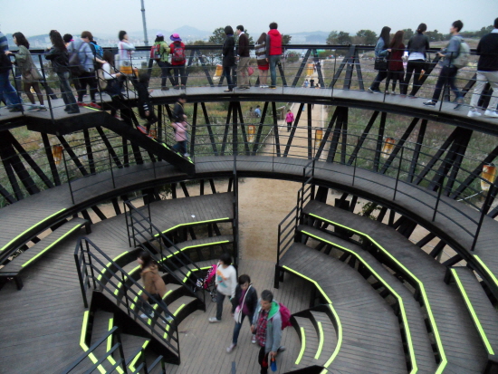 하늘을 담는 그릇 내부모습