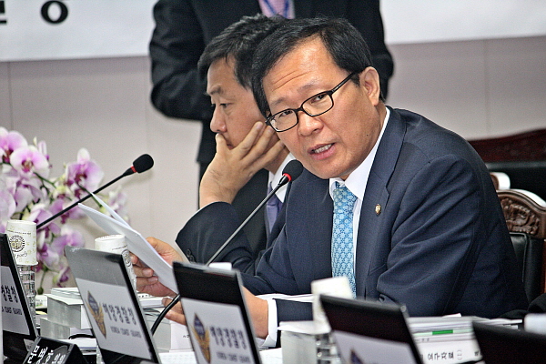 18일 문병호 의원이 서울시 국정감사에서 질의를 하고 있다. ⓒ 문병호 의원실 제공