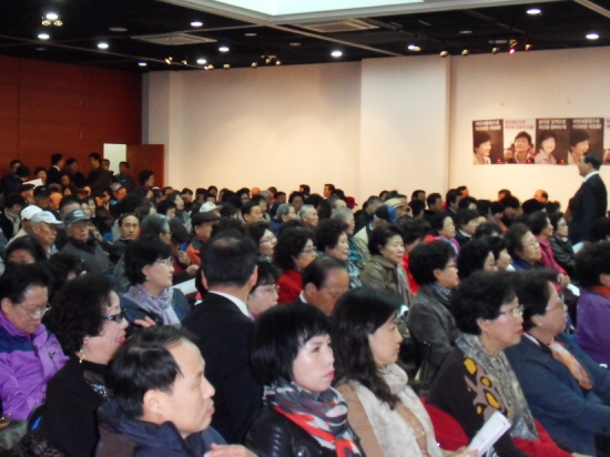 아트홀을 꽉 메운 당원