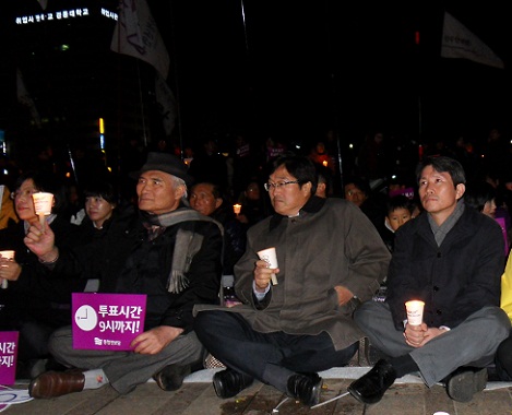 시민들과 함께한 민주통합당 이인영, 우원식 의원과 시민대표