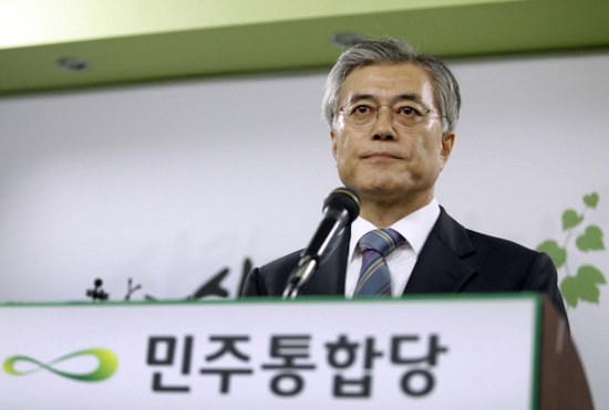 기자회견 갖는 민주통합당 문재인 후보  © 조성호