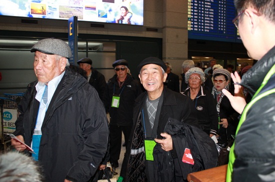 대한민국을 처음 방문하신 고려인어르신의 행복한 웃음