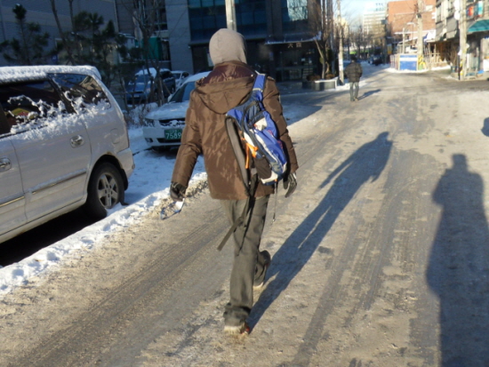  출근길에 나선 시민(당산로 길)