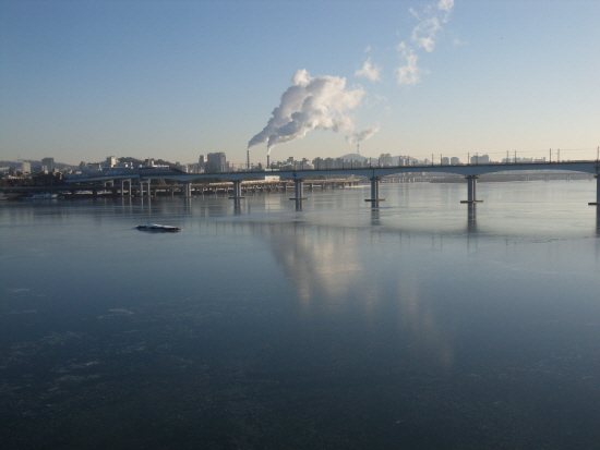 3일 오전 9시 한강의 모습