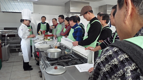 시니어 남성 요리교실