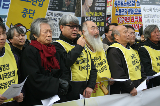 ▲  발언하는  백석근 민주노총 비상대책위원회 위원장 &copy; 김아름내