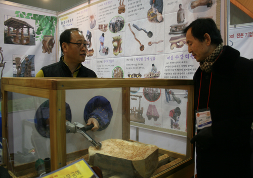 ▲ '남자의 로망'이라 말했던 쉽게 나무공예를 할 수 있는 용품     &copy; 김아름내