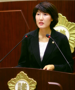 5분 발언중인 서울시의회 이행자 의원