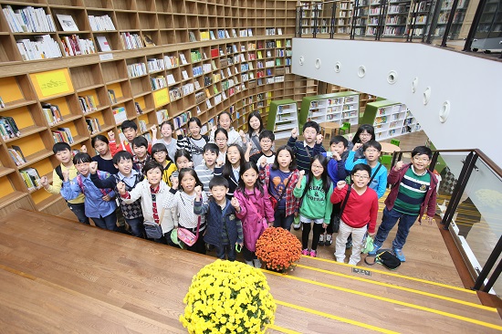 지난해 서울도서관 취재를 마치고 