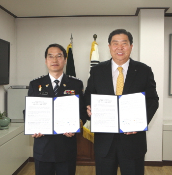 조길형 영등포구청장(좌)과 김두연 영등포경찰서장(우)