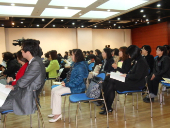 토론회에 참석한 지역주민과 관계자들