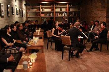 미국 현지 시각 12일 11시에 카페베네 뉴욕 맨해튼 매장에서 열린 금난새의 맨해튼 실내악 페스티벌 2013 모습