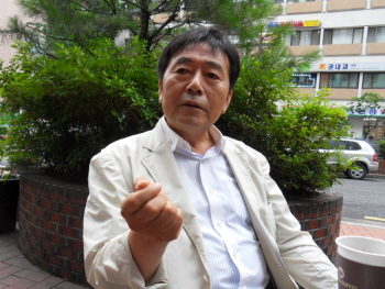 정치 현안에 대한 생각을 거침없이 쏟아내고 있는 민주당 김종현 사무부총장