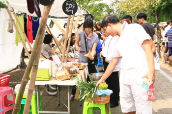 지난 8월 17일 첫 개장한 아트페스타 헬로우문래