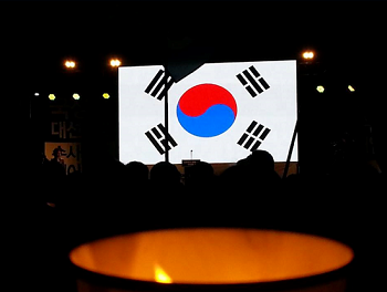 민주당 관계자 및 시민 7000여명이 참석한 가운데 열린 민주주의 회복과 국정원 개혁촉구 제8차 국민결의대회  ⓒ김경희