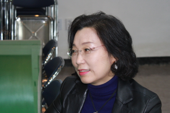 본인을 평범한 주부라고 소개한 박미영 제물포터널 여의도 비대위원장