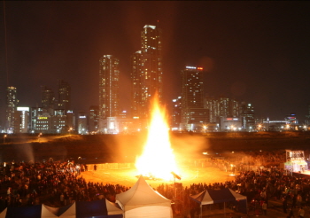 2013년 정월대보름 민속놀이 축제 모습  &copy;영등포구