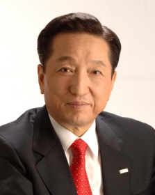 탈북자지원 의료봉사단장으로 위촉된 김철수 병협 명예회장