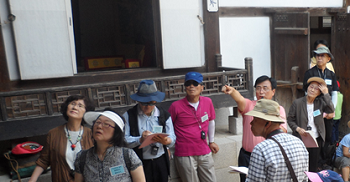 서울문화유산 찾아가기 답사 모습   &copy;서울시문화관광디자인본부