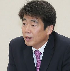 국회 환경노동위원회 신계륜 위원장