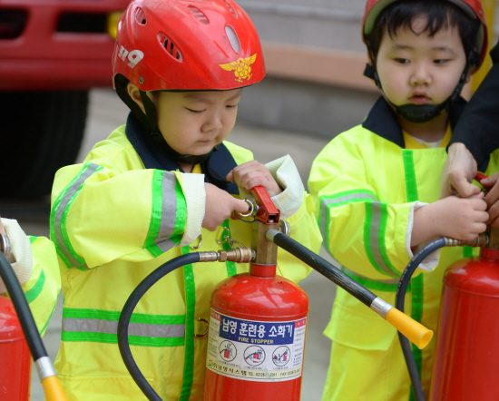 영등포소방서,  도신초등학교병설유치원 이동안전체험차량 소방안교육