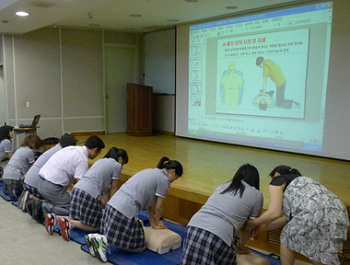 2013년 여름 진행했던 학생 심폐소생술 교육