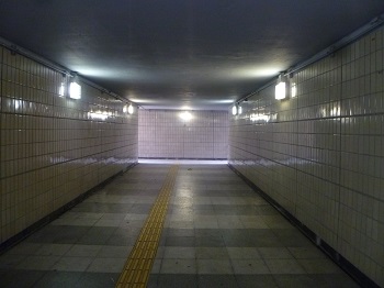 이용자가 없는 지하보도