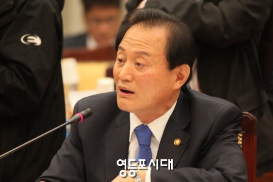 새누리당 노철래 의원이 검찰 관계자의 추문과 비리 근절을 촉구하고 있다. &copy;안영혁 기자