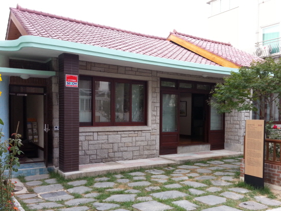 고(故) 윤극영 선생이 생을 마감했던 강북구 수유동 소재 가옥이 약 1년간의 리모델링 공사를 마치고 오늘(27일) 시민에게 개방된다.  &copy;서울시 