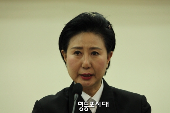 윤흥임 회장이 인사말을 통해 “119 소방복지병원설립추진위원회에 힘을 모아줄 것”을 호소하고 있다. ⓒ안영혁 기자