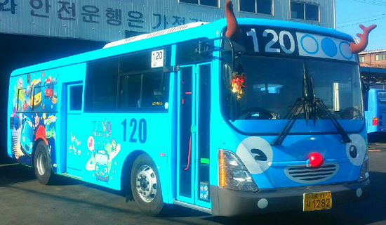 눈동자가 움직이는 루돌프 타요버스 &copy;서울시 