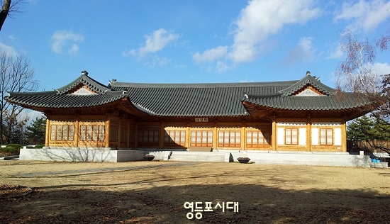 여·야가 중요 정책회의 등을 개최하고 정치인의 결혼식장으로도 사용되고 있는 국회의 명소 사랑재 