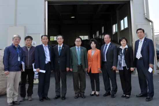 영등포 자원순환센터 현장점검에 나선 영등포구의회 사회건설위원회 위원 ▲ⓒ영등포구의회