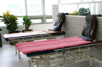  치매전문데이케어센터 문리치료 공간 &copy;영등포구