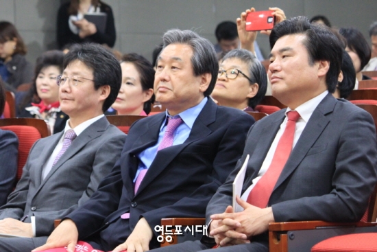 '나도 일하는 여성이 되고 싶다' 정책토론회에 참석한 유승민 원내대표, 김무성 당대표, 원유철 정책의장이 나란히 앉아있다.(사진 왼쪽부터) ⓒ박강열 