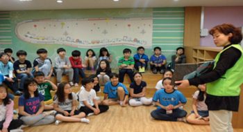 학부모 지원단 책 읽어주기(도서관) &copy;서울시교육청