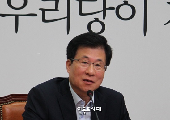 ▲신경민 의원이 공개한 국정원 해킹 팀이 로그인한 기록 일부 