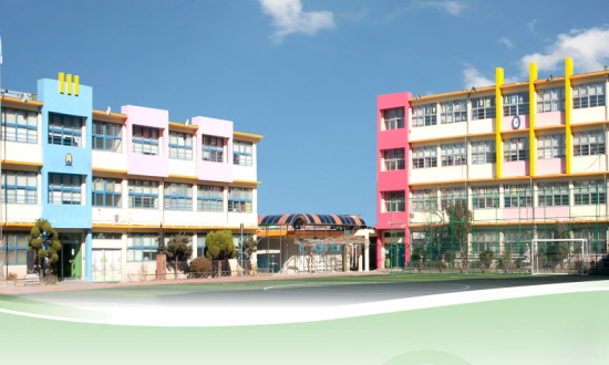 영신초등학교 전경 