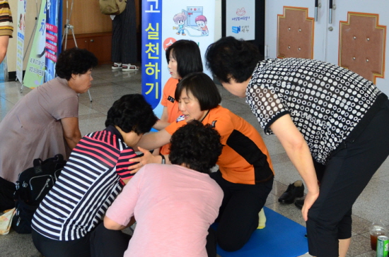 영등포소방서는 10일 물놀이장 찾아가는 119소소심 체험행사를 개최했다. &copy;영등포소방서 