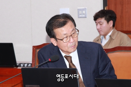 원혜영 의원이 27일 국회에서 열린 외교통일위원회 국정감사에서 대북지원과 관련해 발언을 하고 있다. ©임종상 기자 