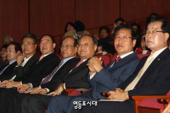행사에 참석한 김원국 민주평통 영등포 지회장, 이용주 영등포구의회 의장, 정진원 영등포문화원장(사진 오른쪽에서 왼쪽으로) &copy;영등포시대 