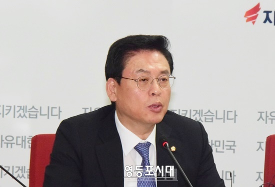 정우택 원내대표가 보수정치의 복원과 내년 지방선거의 필승을 강조하고 있다. Ⓒ영등포시대 