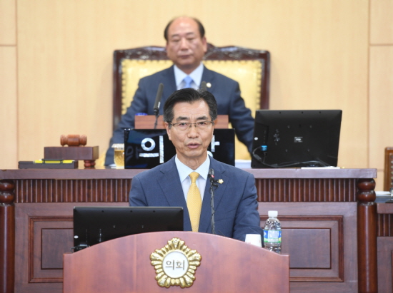 고기판 의원이 5분 자유발언을 하고 있다.