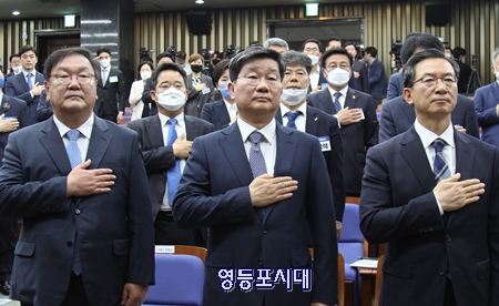 김태년, 전해철, 정성호 원내대표 후보(사진 왼쪽부터)