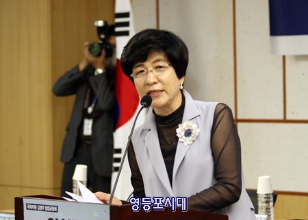 ﻿‘산업안전보건청 설립 입법공청회’를 개최한 김영주 의원이 인사말을 하고 있다. Ⓒ영등포시대 