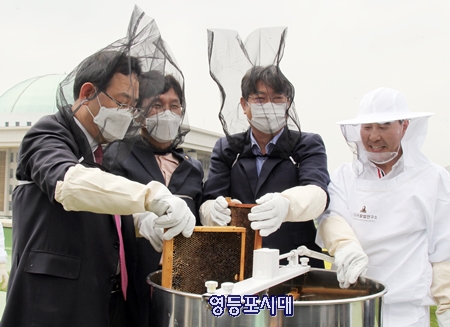 주호영 국민의힘 전 원내대표, 김민석 국회 보건복지위원장, 이춘석 국회사무총장, 안상규 대표(사진 왼쪽부터) Ⓒ영등포시대 