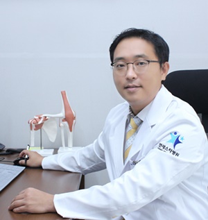 민슬기(연세스타병원 정형외과 원장/정형외과 전문의/성균관대학교 삼성서울병원 의과대학 외래교수)
