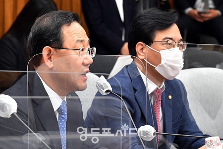 ▲국민의힘 주호영 원내대표가 18일 국회에서 열린 국정감사대책회의 모두 발언을 통해 김문수 경사노위원장을 고발한 민주당을 강하게 비판하고 있다. Ⓒ영등포시대