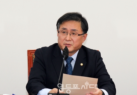 ▲김성환 정책위의장 “조선일보를 제외한 나머지 모든 언론사와 국민에게는 소통이 아닌 불통의 상징이 되었다”라고 주장하고 있다. Ⓒ영등포시대